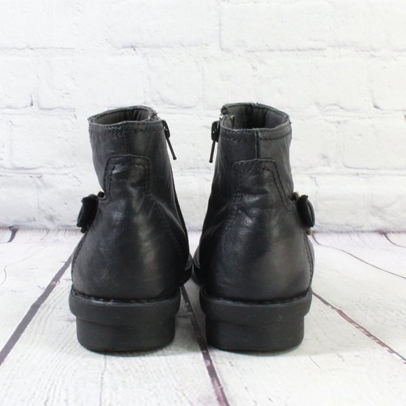 CLARKS Black Distressed Leather Zip Ankle Comfort Boots Size 6 M - Picture 8 of 10